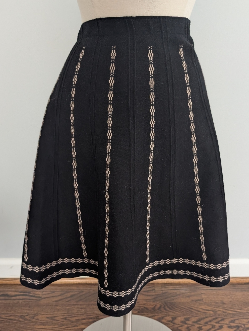 NEW Women's Vila Milano Black Cream Alone Sweater Skirt XL Cocktail Formal